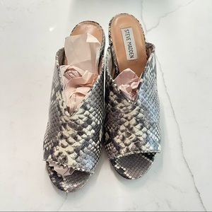 Crocodile Print Open Toe Mule